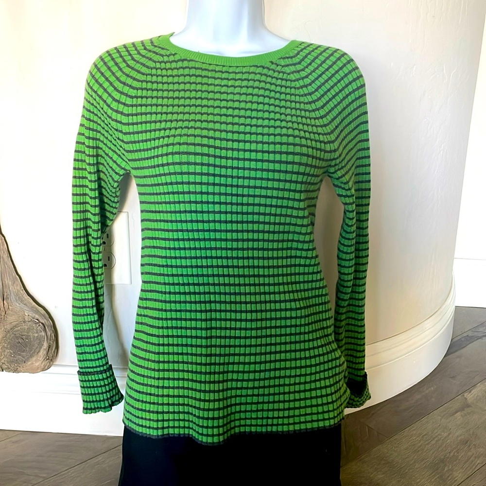 GAP Woman’s Vintage Stripped Sweater